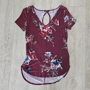 Dynamite Top, Size Small, Maroon/Foral